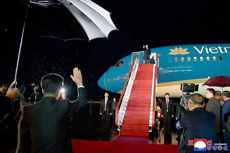 General secretary of CPV Central Committee leaves Pyongyang - Image 3