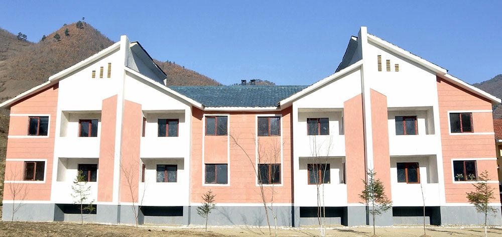 Farmers of Phosong and Jungryong Farms in DPRK Move into New Houses - Image 2