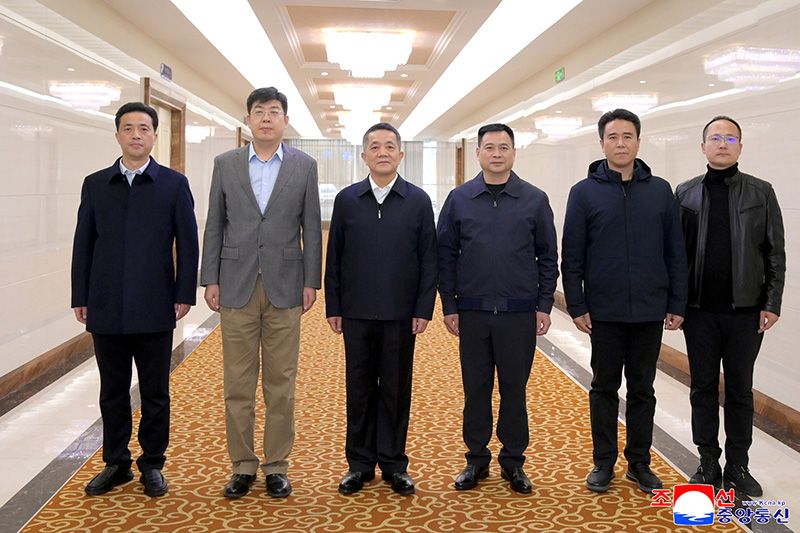 Delegation of Chinese People's Liberation Army arrives in Pyongyang