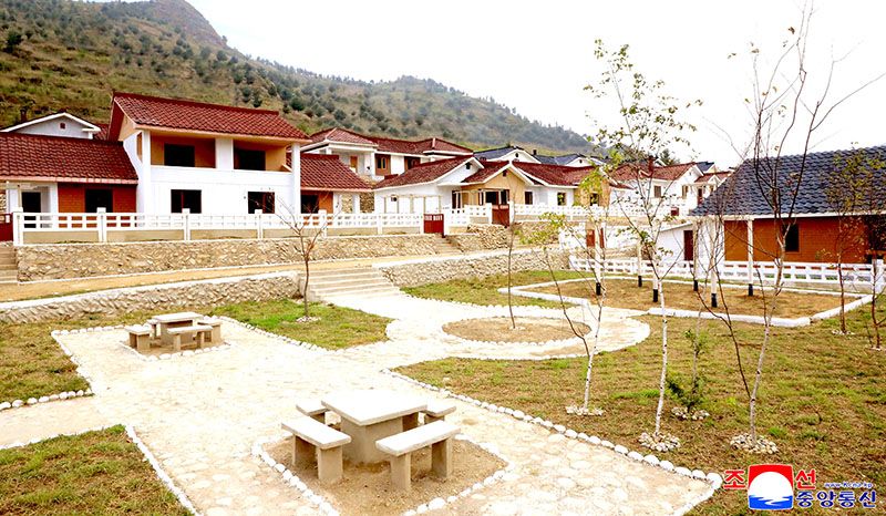 Farmers of Songha Sericulture Farm move into new houses - Image 2