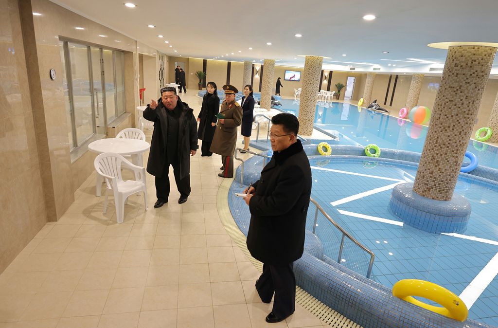 Inauguration Ceremony of Regional-industry Factories and Leisure Complex Held with Splendor in Kangdong County - Image 9