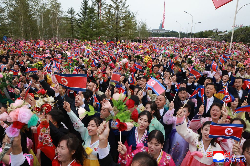Monument to love for people built thanks to ardent desire of WPKInauguration ceremony of Pyongyang General Hospital held in splendour - Image 9