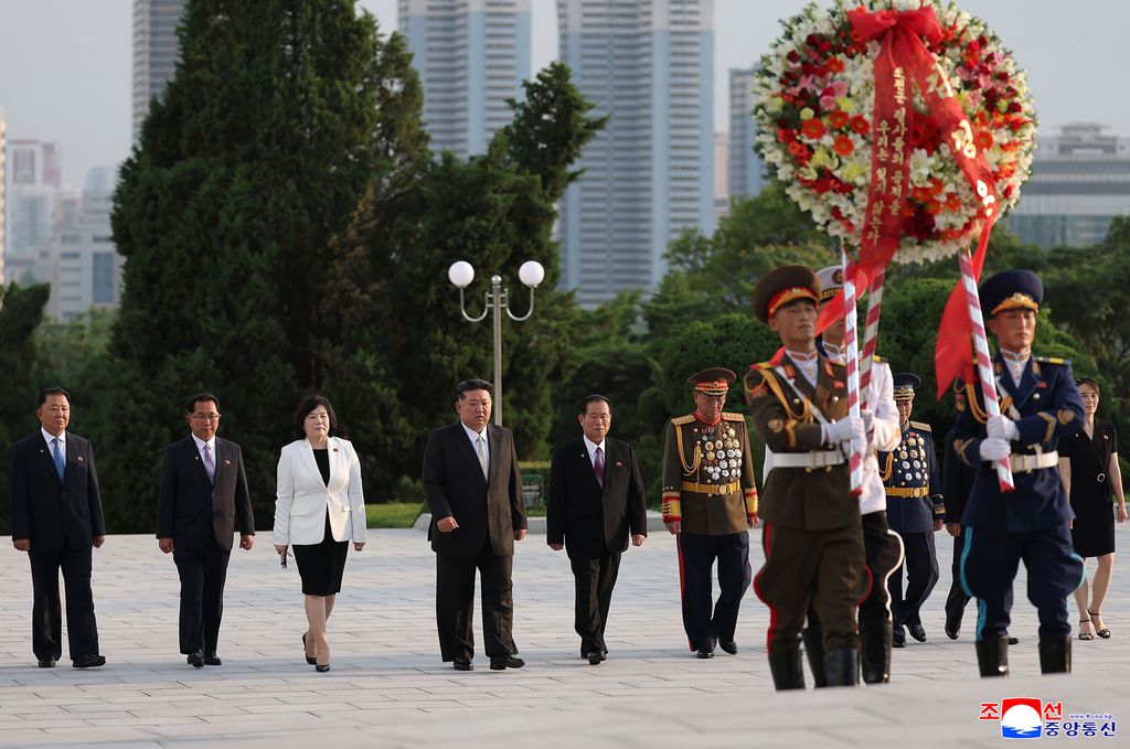 RespectedComrade Kim Jong Un visits Liberation Tower - Image 3