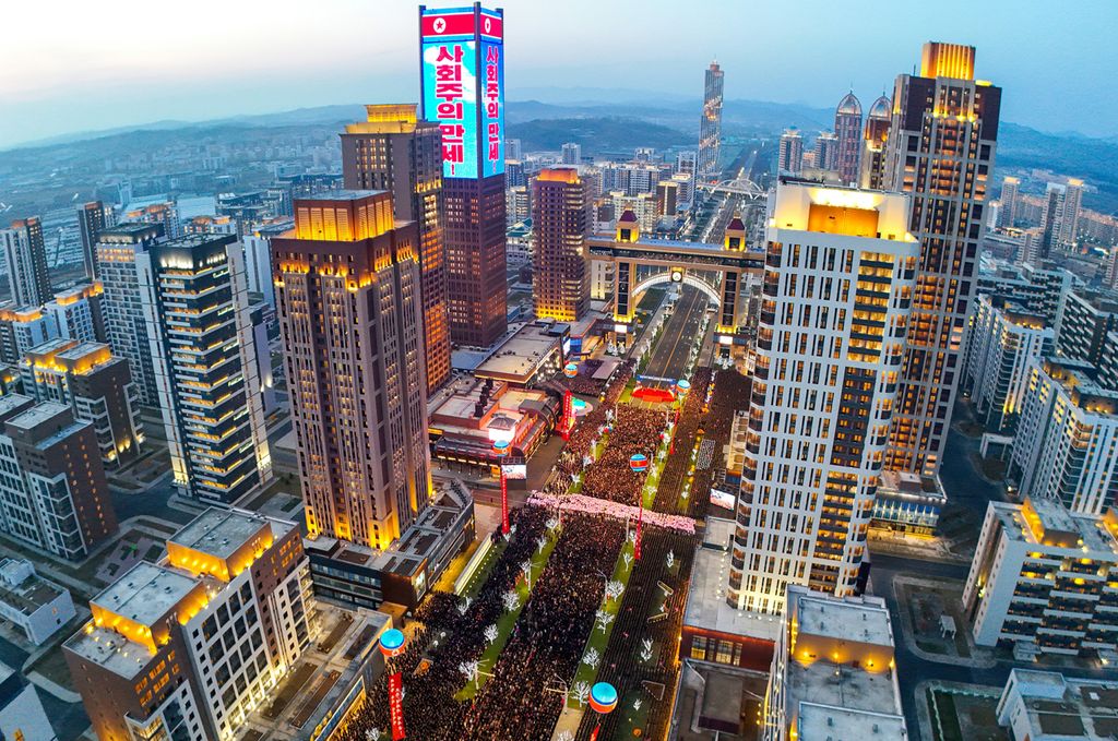 Another Spectacular Appearance Symbolic of New Heyday of Pyongyang Construction and Efflorescence of Pyongyang CultureInauguration Ceremony of 10 000 Flats at Third Stage in Hwasong Area Takes Place with Splendour - Image 39