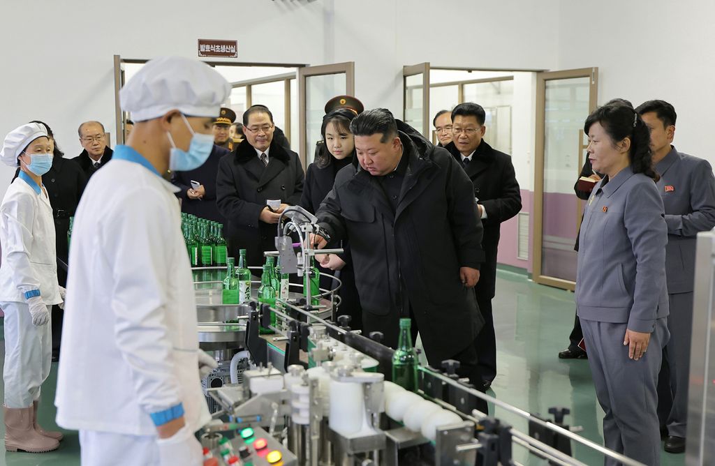 Inauguration Ceremony of Regional-industry Factories and Leisure Complex Held with Splendor in Kangdong County - Image 43
