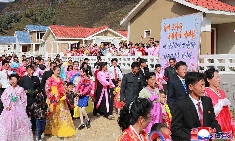 Farmers of Wolmyong Farm move into new houses - Image 3