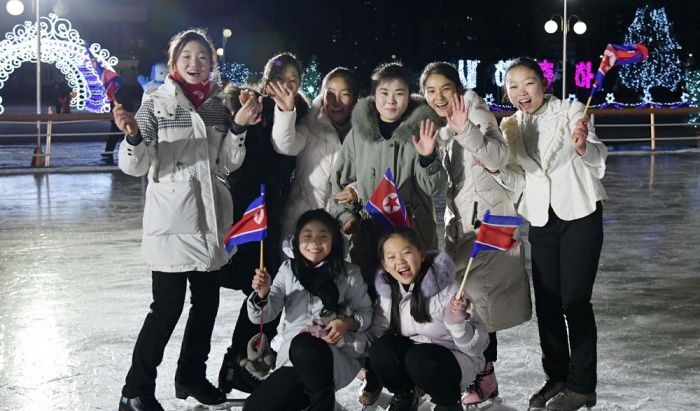 Open-air Ice Rink in Downtown of Pyongyang Begins Service - Image 2