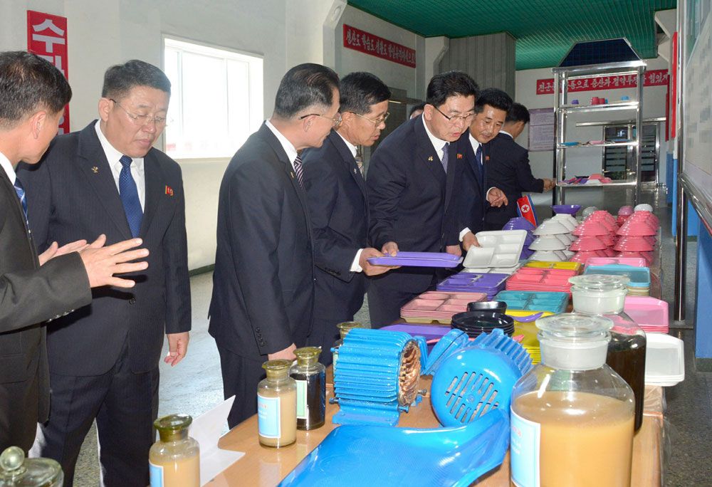 Melamine Resin Production Line Established at Hungnam Fertilizer Complex - Image 3