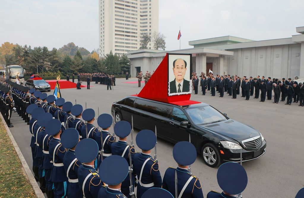 Funeral for Late Kim Yong Nam Held