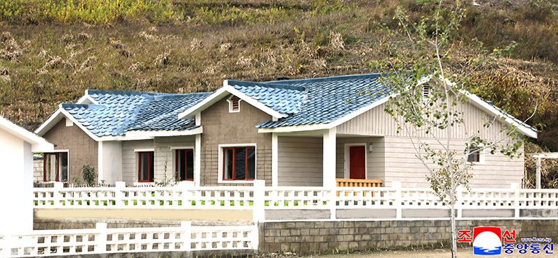Farmers of Wolmyong Farm move into new houses - Image 2