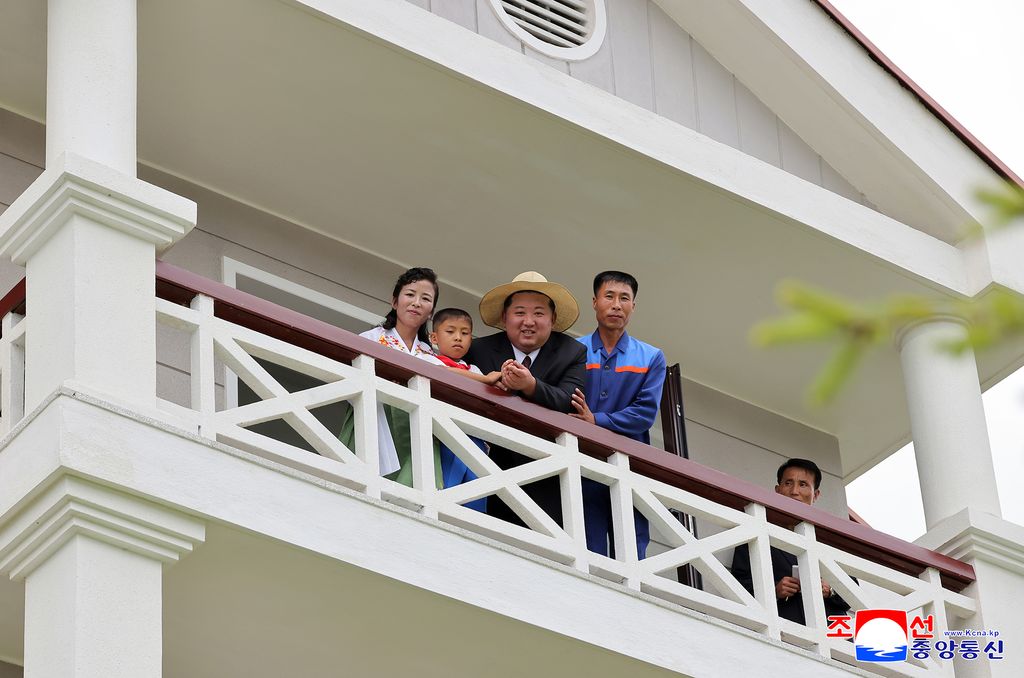 Another spectacular fairyland on east coast in new era of regional developmentInaugural ceremony of Ragwon County Offshore Farm takes place with splendour - Image 6