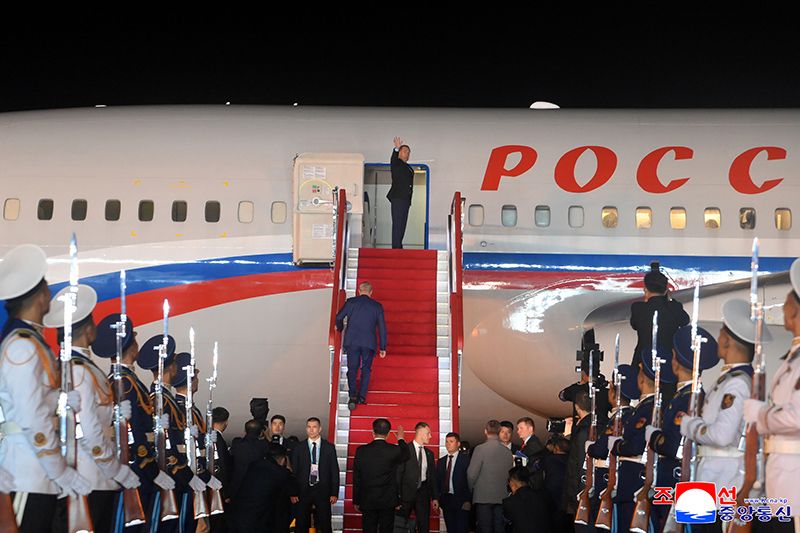 Medvedev-led Russian delegation leaves Pyongyang - Image 2