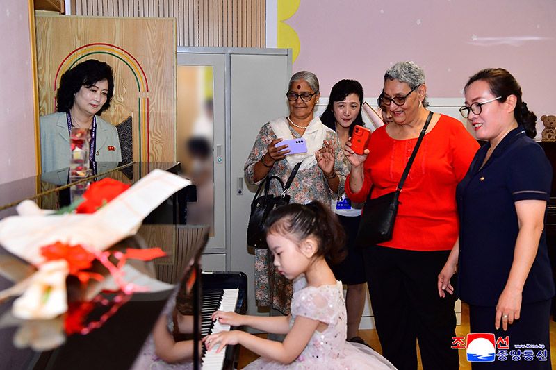 Chairwoman of Women's International Democratic Federation tours different places in Pyongyang - Image 6