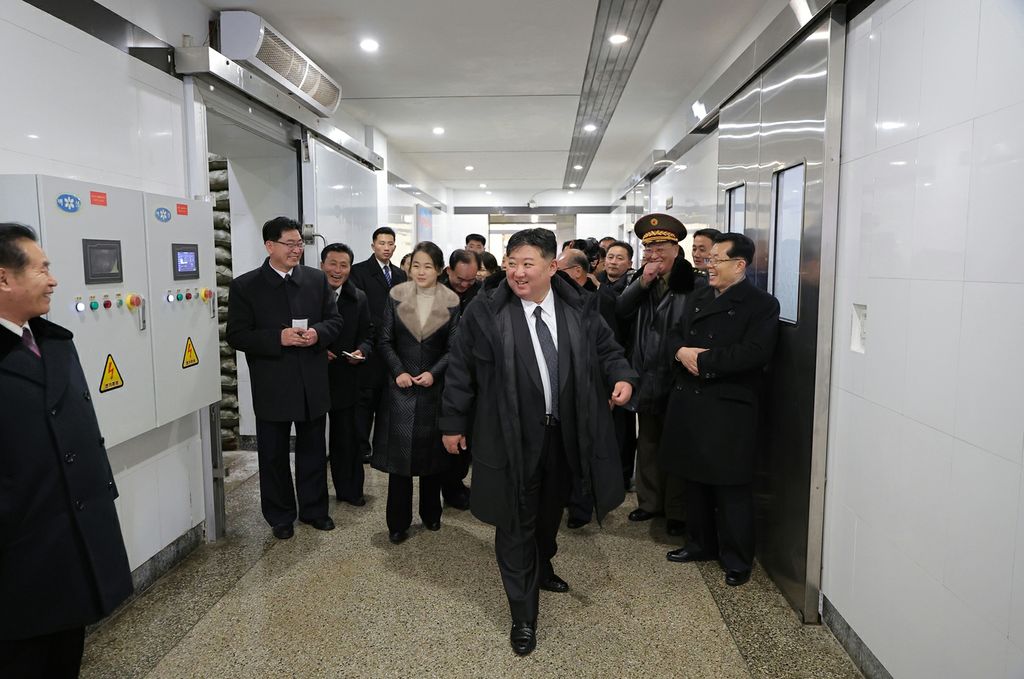 Regional-Industry Factories Inaugurated with Splendor in Sinpho City of DPRK - Image 21