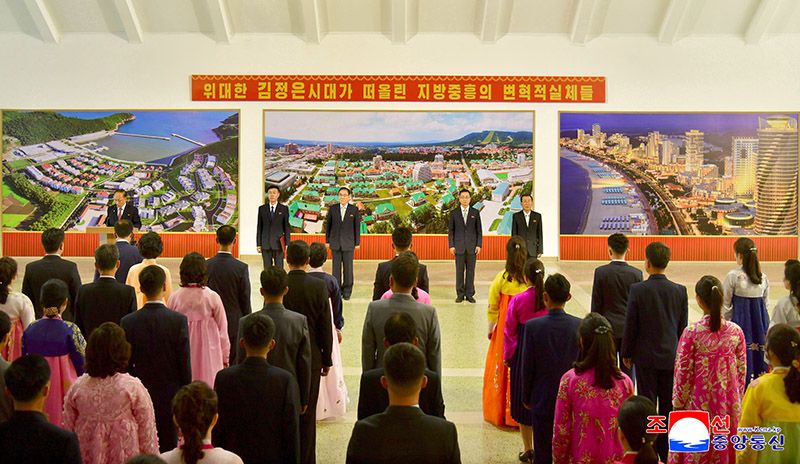 Photo exhibition opens - Image 3