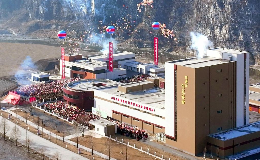Regional-industry Factories Inaugurated in Pukchang County of DPRK - Image 4