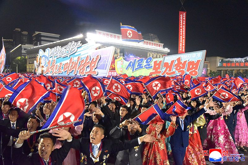 Public and torchlight processions climax celebrations of 80th founding anniversary of WPK - Image 16