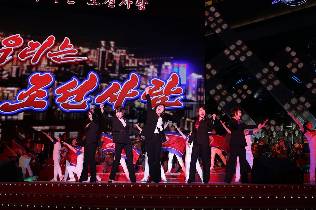 Another Spectacular Appearance Symbolic of New Heyday of Pyongyang Construction and Efflorescence of Pyongyang CultureInauguration Ceremony of 10 000 Flats at Third Stage in Hwasong Area Takes Place with Splendour - Image 22