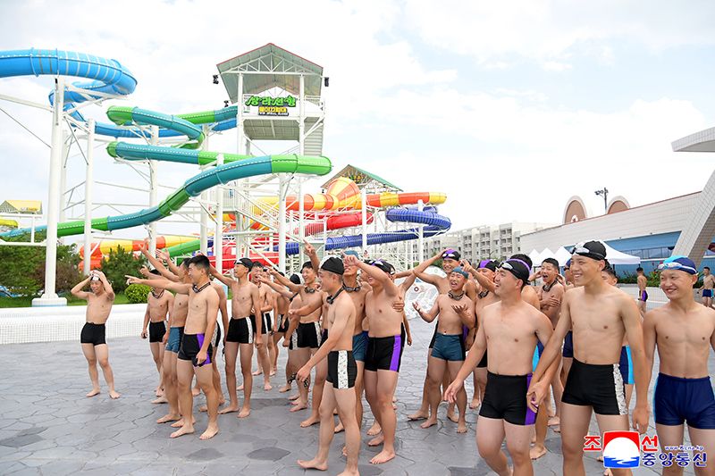 Students of revolutionary schools spend enjoyable days in Wonsan Kalma Coastal Tourist Area - Image 30