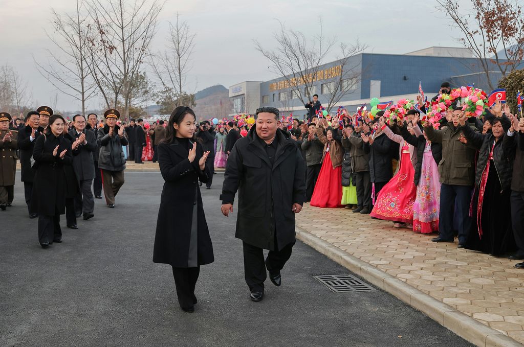 Inauguration Ceremony of Regional-industry Factories and Leisure Complex Held with Splendor in Kangdong County - Image 38