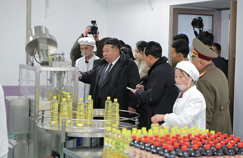 Regional-Industry Factories Inaugurated with Splendor in Sinpho City of DPRK - Image 12