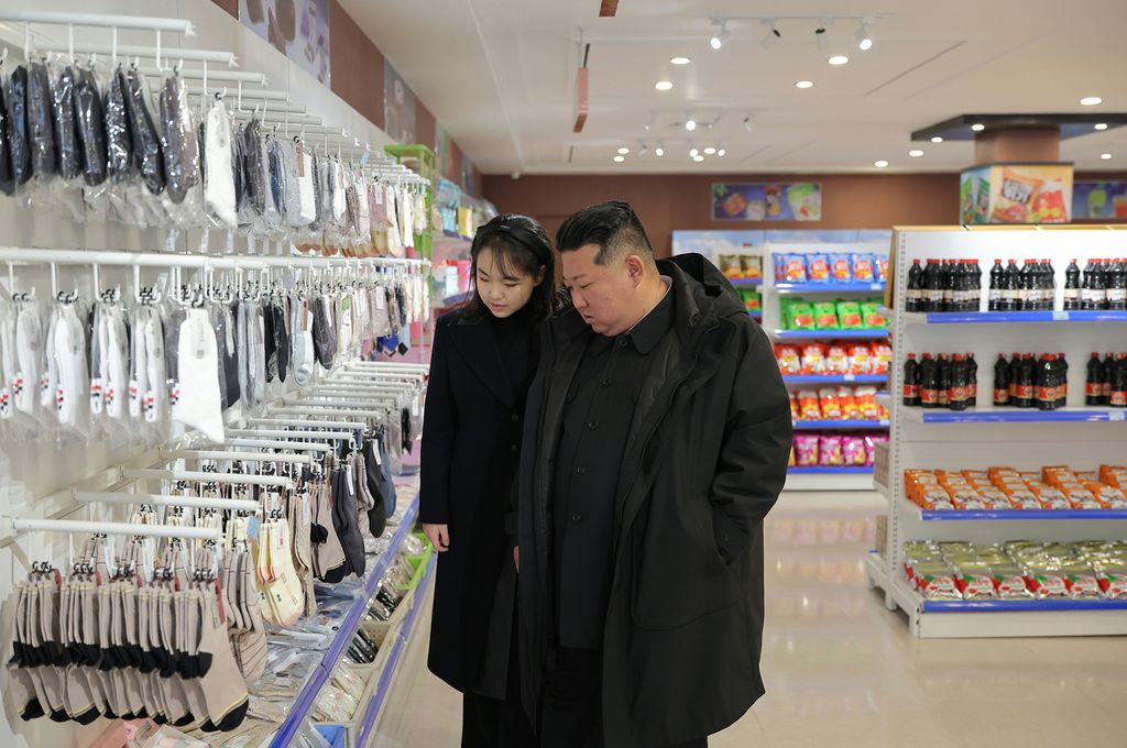 Inauguration Ceremony of Regional-industry Factories and Leisure Complex Held with Splendor in Kangdong County - Image 13