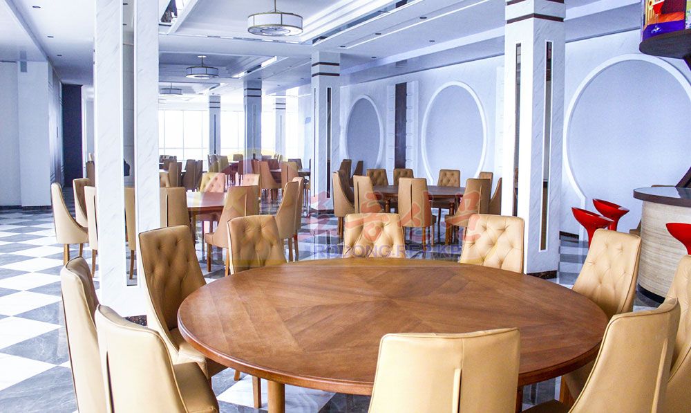 Peculiar Passenger Transport Base on Bank of Taedong River