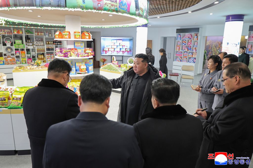 Today's News - Image 195