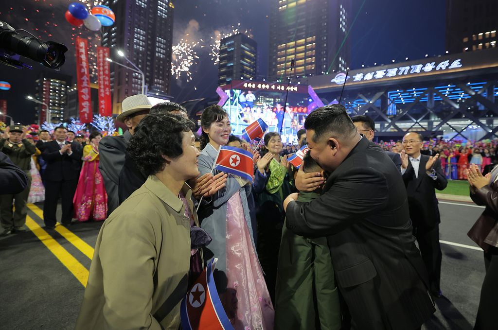 Another Spectacular Appearance Symbolic of New Heyday of Pyongyang Construction and Efflorescence of Pyongyang CultureInauguration Ceremony of 10 000 Flats at Third Stage in Hwasong Area Takes Place with Splendour - Image 25