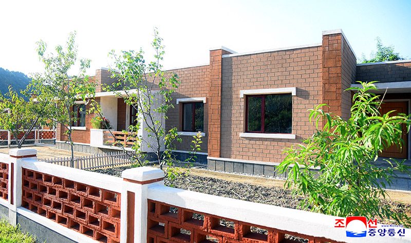 New houses built in Changsong County - Image 2