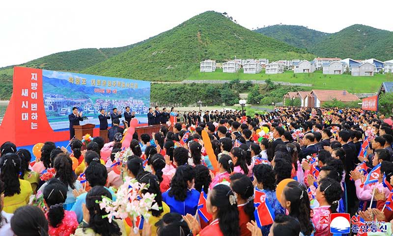 Residents of Ragwonpho move into new houses - Image 12