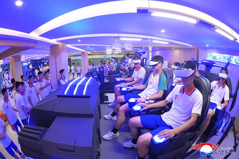 Students of revolutionary schools spend enjoyable days in Wonsan Kalma Coastal Tourist Area - Image 29