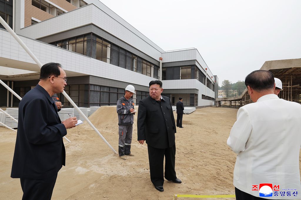 RespectedComrade Kim Jong Un gives field guidance at construction site of Kusong City Hospital - Image 2