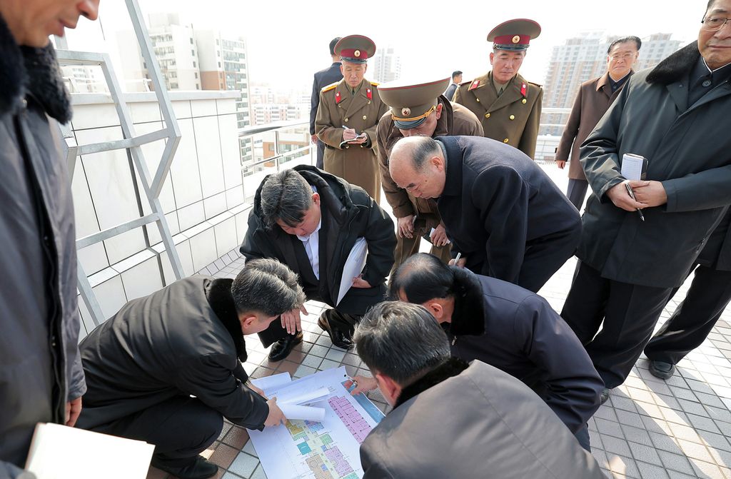 Respected Comrade Kim Jong Un Visits Completed Pyongyang General Hospital - Image 19