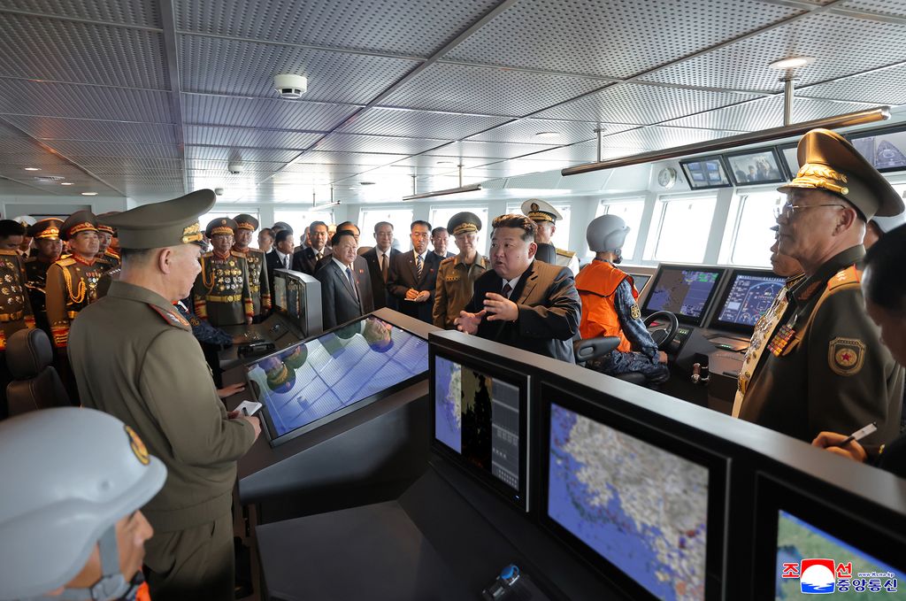 RespectedComrade Kim Jong Un visits destroyer Choe Hyon according to second-day schedule of visit to military hardware exhibition - Image 3