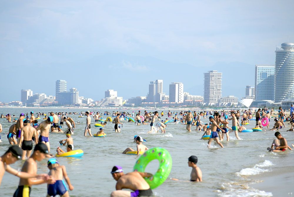 Students of Revolutionary Schools Spend Enjoyable Days in Wonsan Kalma Coastal Tourist Area - Image 4