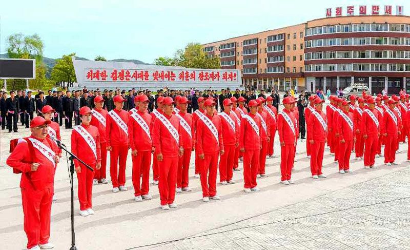 Letter of Loyalty Relay Teams Heading for Pyongyang