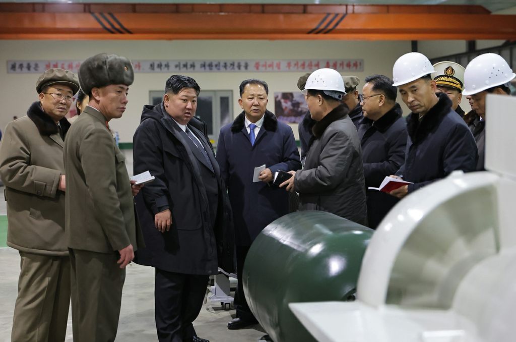 Respected Comrade Kim Jong Un Guides Building of Nuclear-powered Strategic Guided Missile Submarine - Image 5