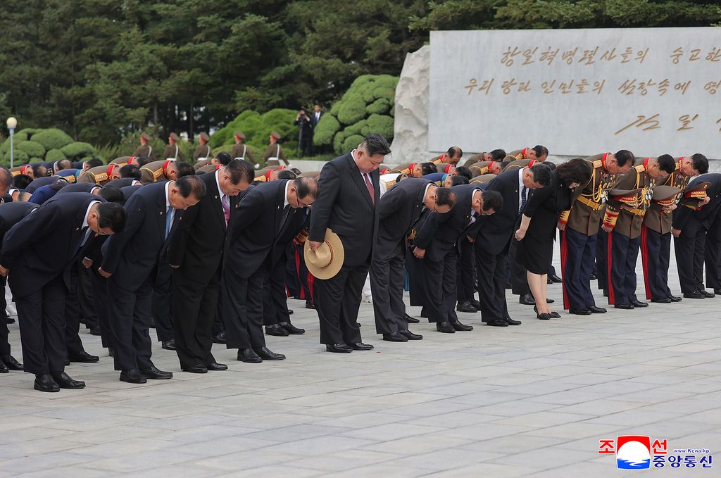 RespectedComrade Kim Jong Un visits Revolutionary Martyrs Cemetery on Mt Taesong - Image 2