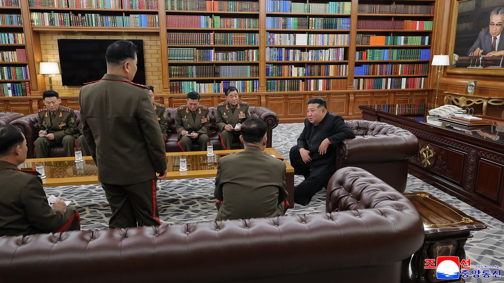 RespectedComrade Kim Jong Un meets leading commanding officers of overseas operation unit of KPA - Image 2