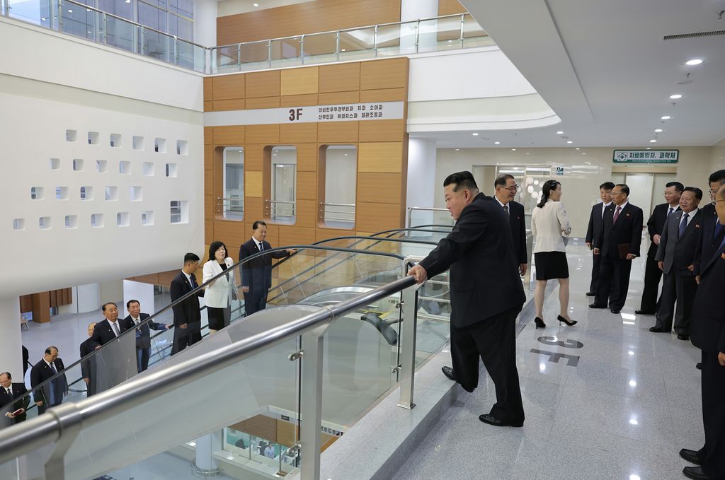 Monument to Love for People Built Thanks to Ardent Desire of WPK - Image 8