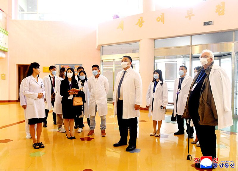 Delegation of Kim Il Sung - Kim Jong Il Foundation Conference visits Tower of Juche Idea - Image 2