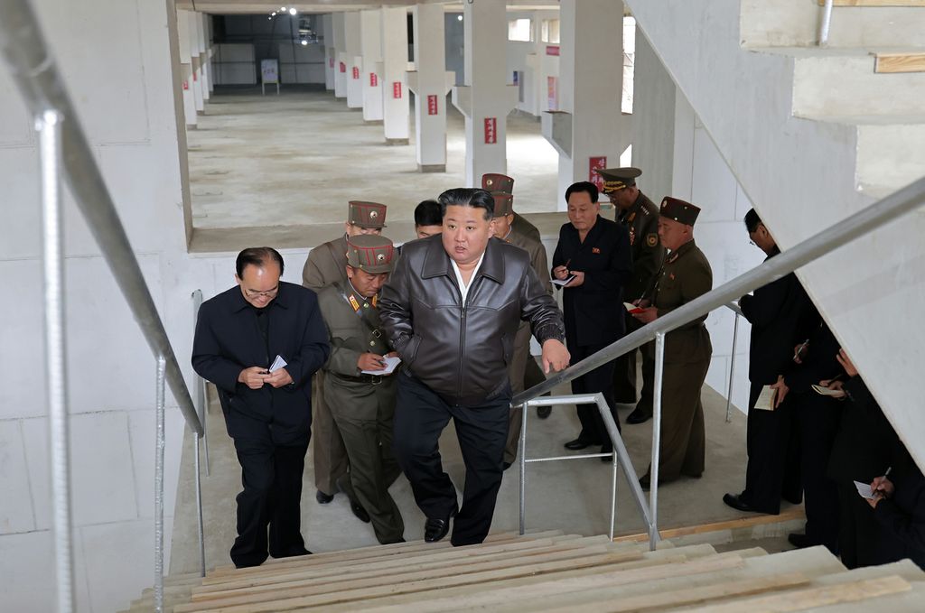 Respected Comrade Kim Jong Un Gives Field Guidance at School Things Factory and School Fixtures Factory under Construction