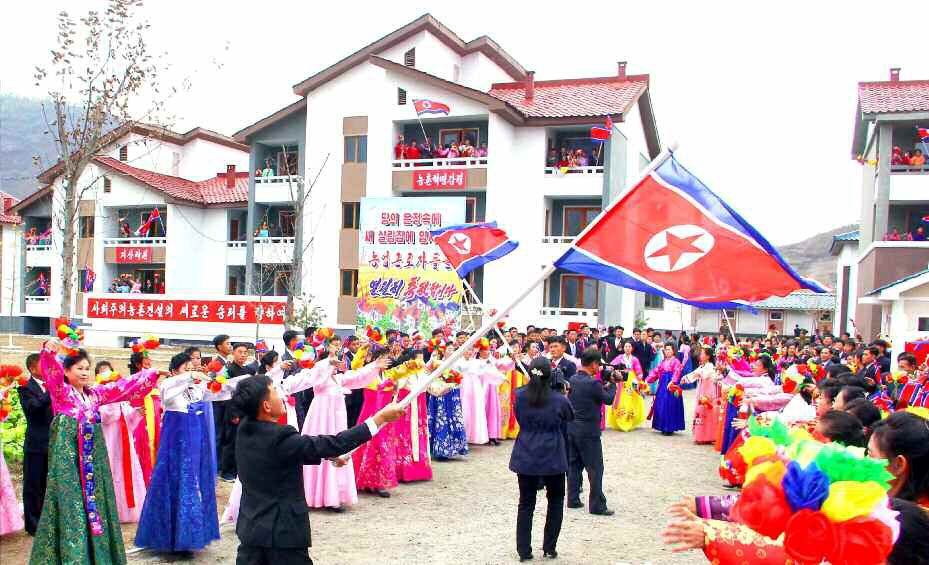 Farmers of Tokryon, Naeyang and Yangchun Farms in DPRK Move into New Houses - Image 6