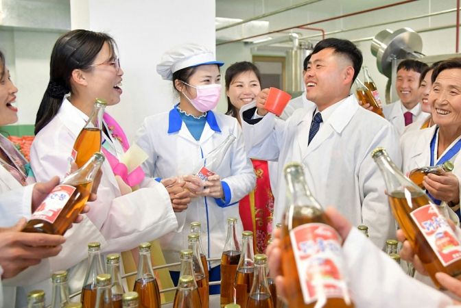 People of Jangphung County, Kaesong Municipality of DPRK Celebrate Inauguration of Regional-Industry Factories - Image 12