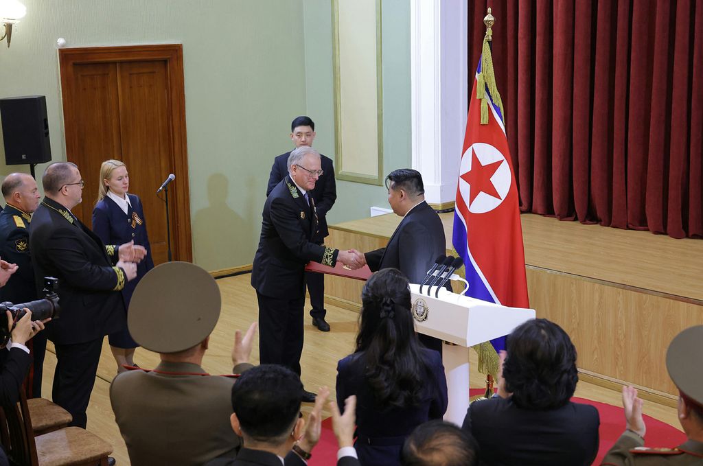 Respected Comrade Kim Jong Un Pays Congratulatory Visit to Russian Embassy in Pyongyang to Mark Russia’s Great V-Day - Image 17