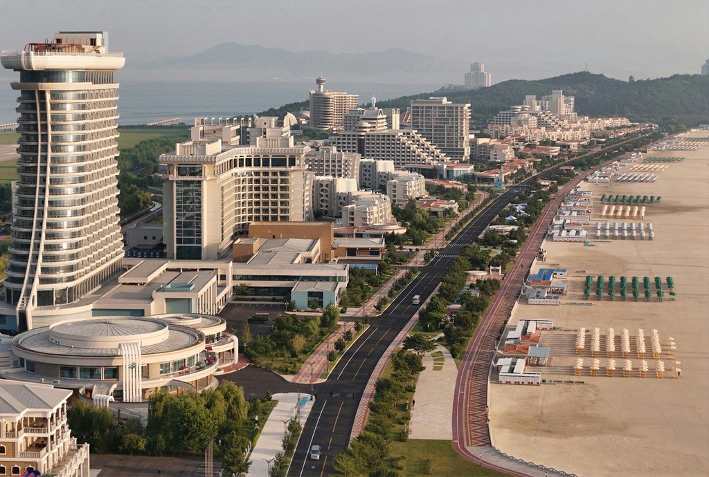 Tourist Attraction on East Coast–New Scenic Beauty of Socialist Cultural Efflorescence Inaugural Ceremony of Wonsan Kalma Coastal Tourist Area Held with Splendour - Image 46