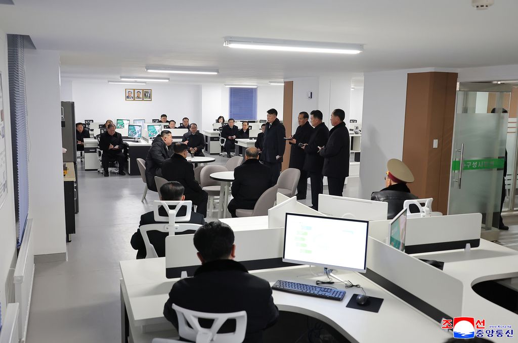 Today's News - Image 172