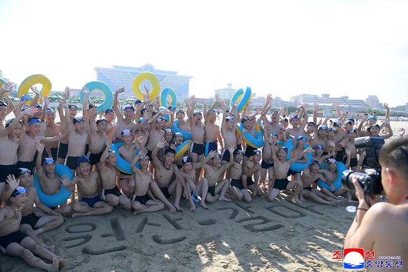 Students of revolutionary schools spend enjoyable days in Wonsan Kalma Coastal Tourist Area - Image 19