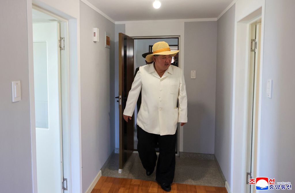 RespectedComrade Kim Jong Un visits completed Ragwon County Offshore Farm and fishermen’s residential district - Image 2